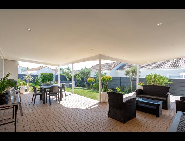 3 BEDROOM FREEHOLD SOLD IN PINEHURST